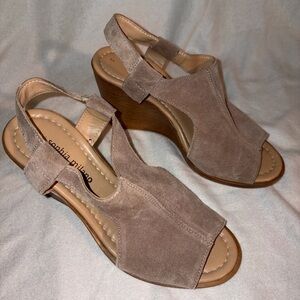 Sophia & Viviana Taupe Wedge Sandals